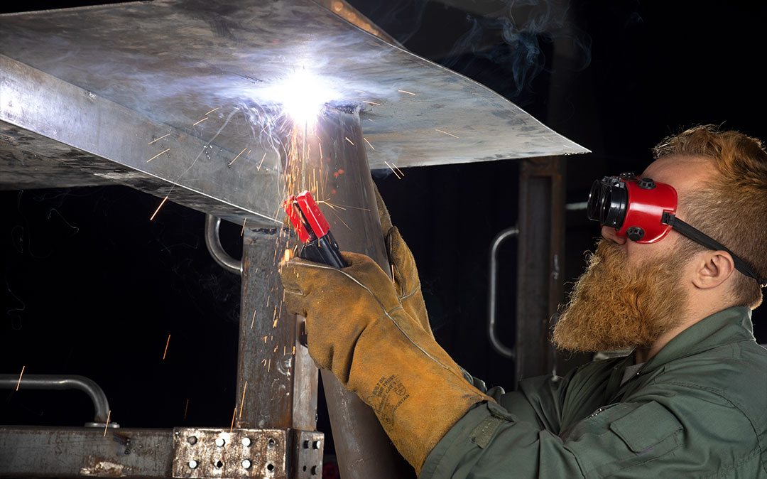 جوشکاری سربالا با الکترود 6013: راهنمای جامع جوشکاری سربالا با الکترود 6013