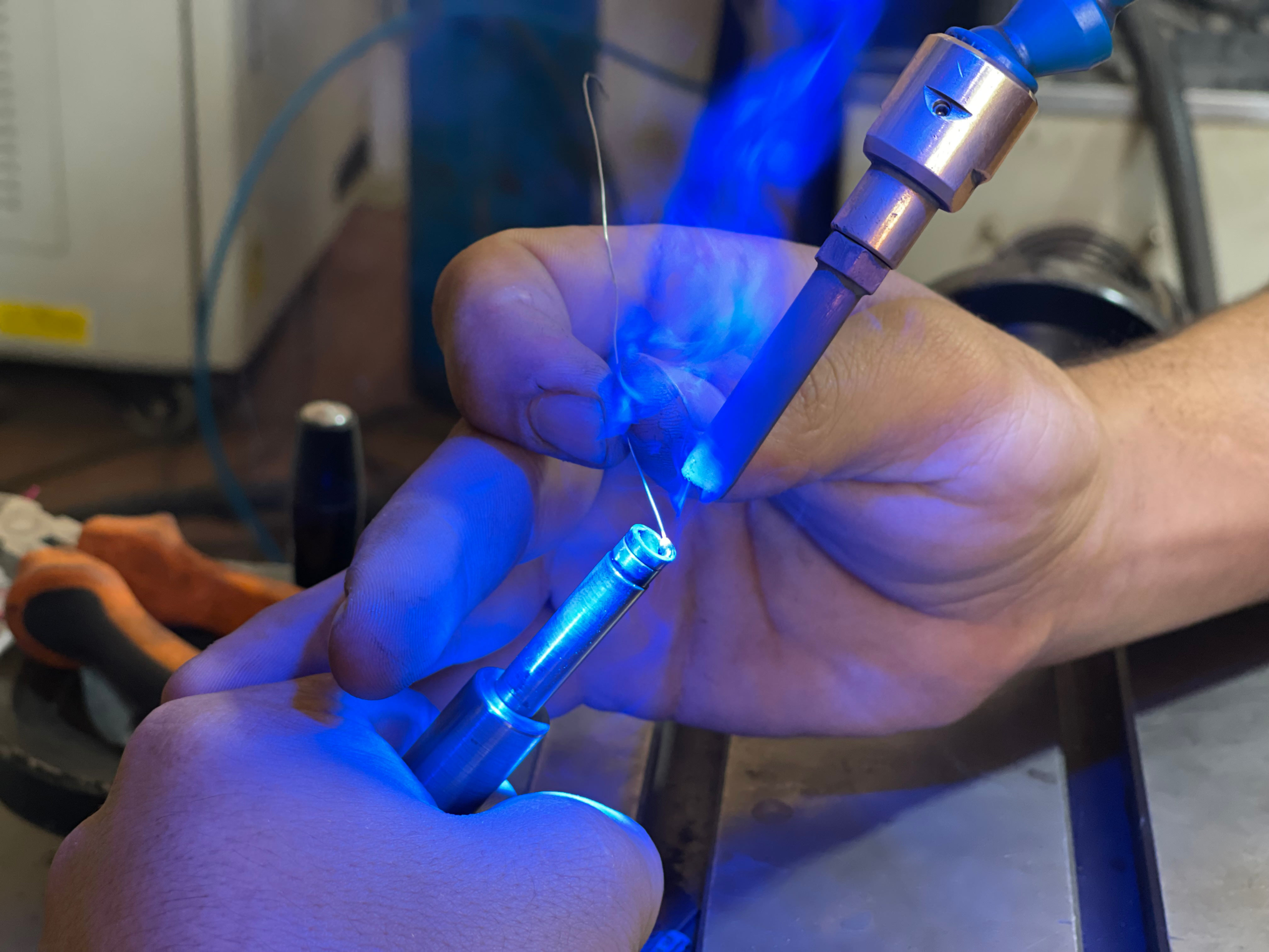 معرفی 0 تا 100 جوشکاری لیزری + انواع، مزایا و معایب جوشکاری لیزری